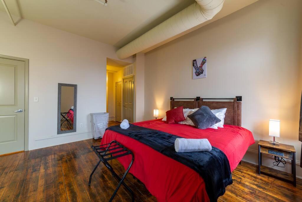 King Bed W/ Panoramic Views Of Dt! Leilighet Rochester Eksteriør bilde